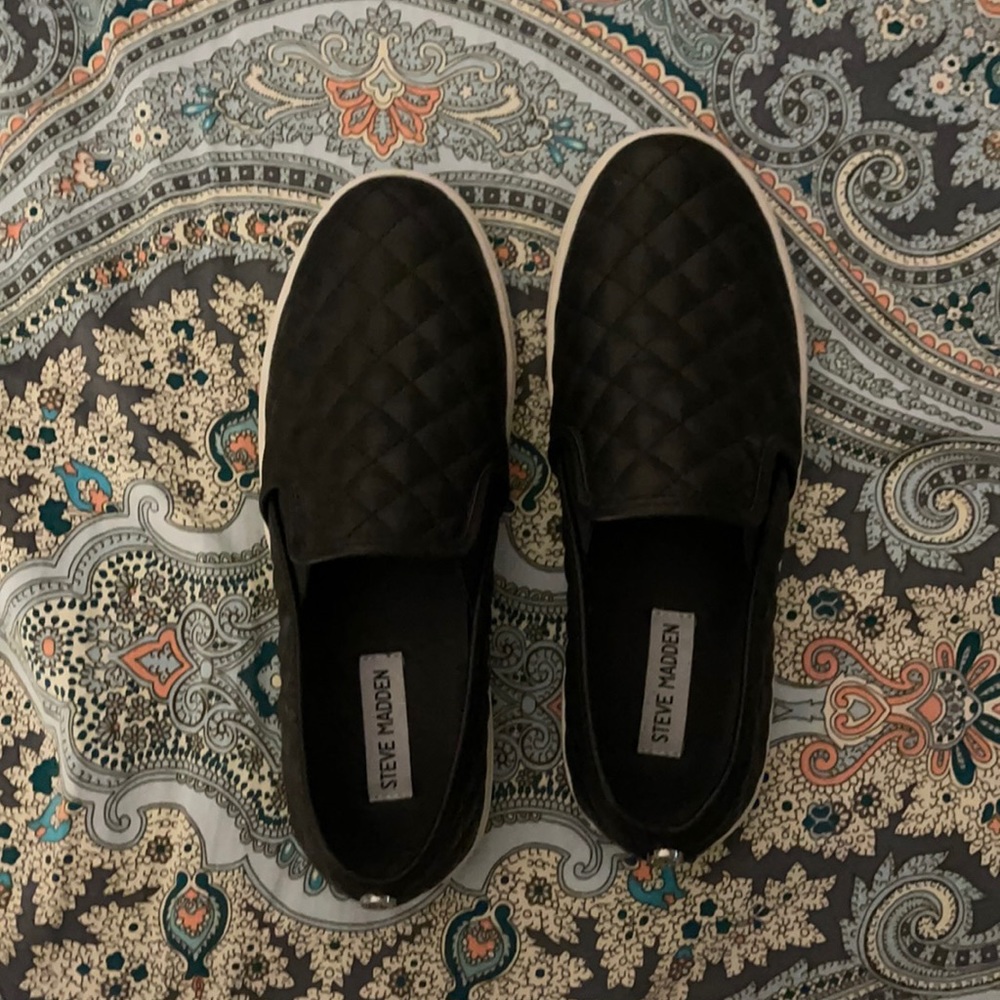 Steve Madden leather quilted shoes size 10